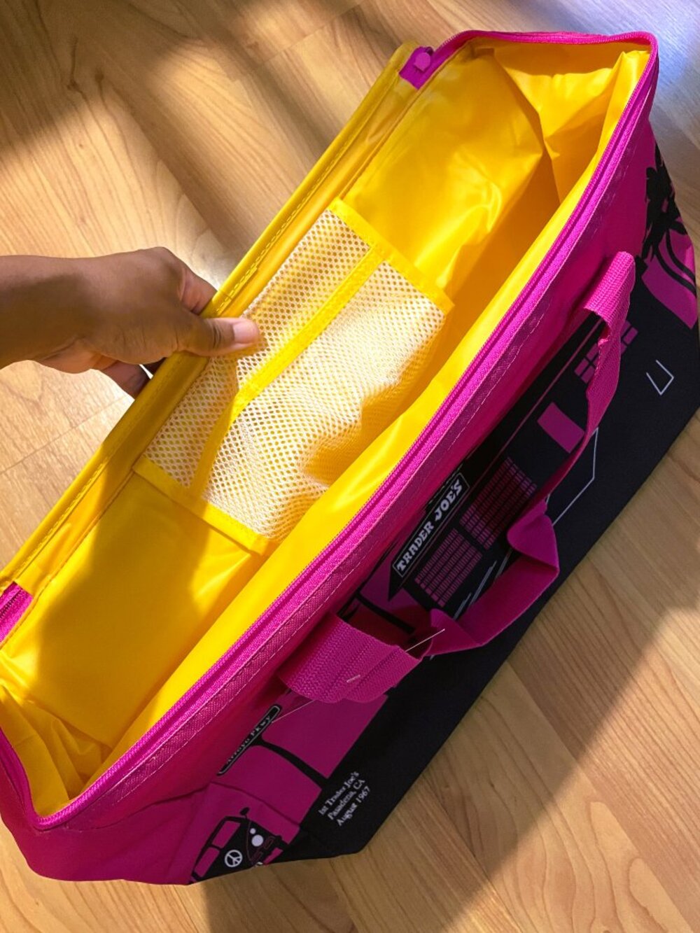 NWT Trader Joe's Magenta Pink Limited Edition LG Tote w/ PBJ & Mac Tote - Picture 5 of 16